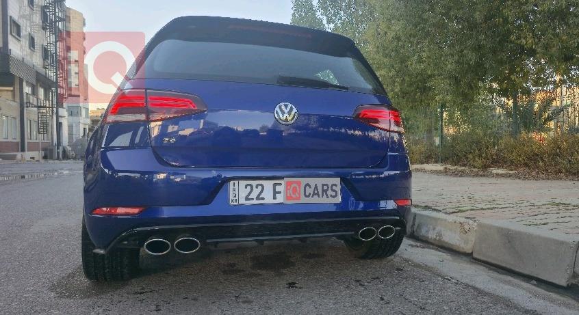 Volkswagen Golf R